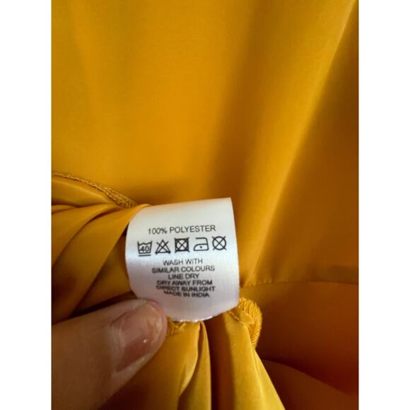 asos yellow sleeveless mini dress casual solid pleated lightweight  size 6 - Picture 6 of 6